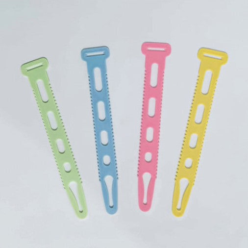 Windproof Clothes Hanger with Adjustable Clips for Home Use Anti-Blow Drying Rod